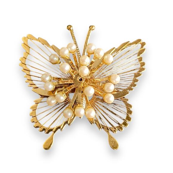 Vintage Monet Butterfly Brooch Pin Mid Size Gold Plated Faux Pearls Art Deco 3D - Picture 1 of 11